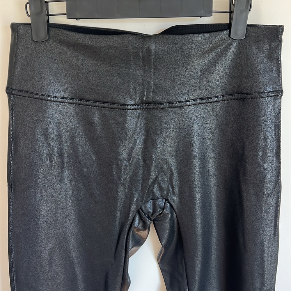 🕶️New Black Faux Leather Leggings Ankle Skinny Pants LARGE Stretch Slimming - Picture 9 of 10